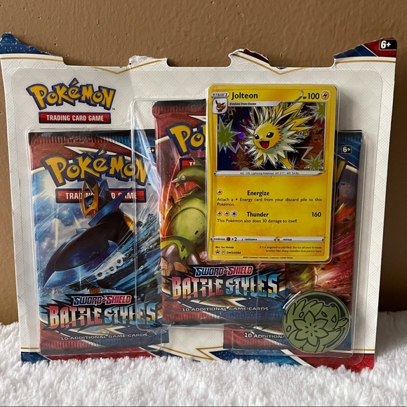 NWT Pokémon Sword Shield Jolteon Trading Card Hame
